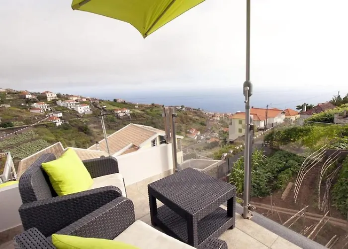 Crystal House * Calheta (Madeira)