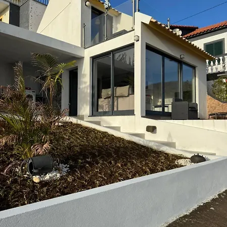 Holiday home Crystal House *