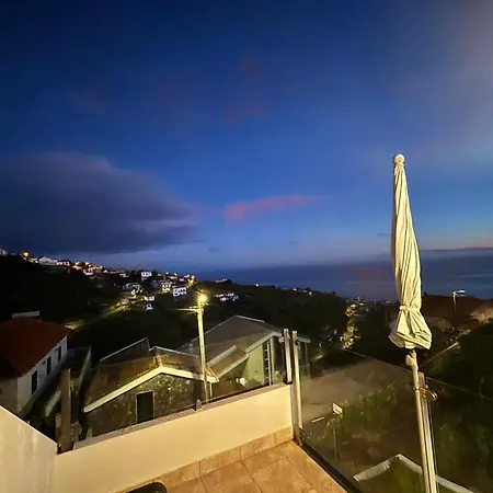 Crystal House Ferienhaus Calheta (Madeira)