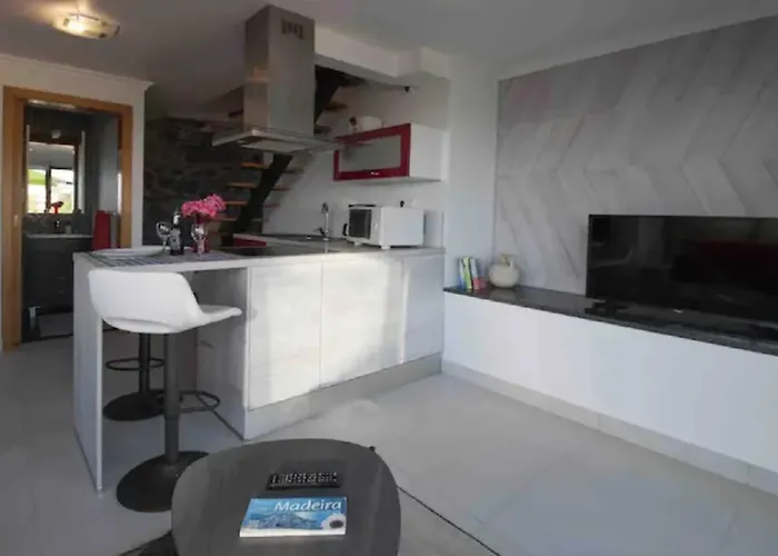 Crystal House Calheta (Madeira)