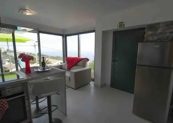 Crystal House Tatil Evi Calheta (Madeira)